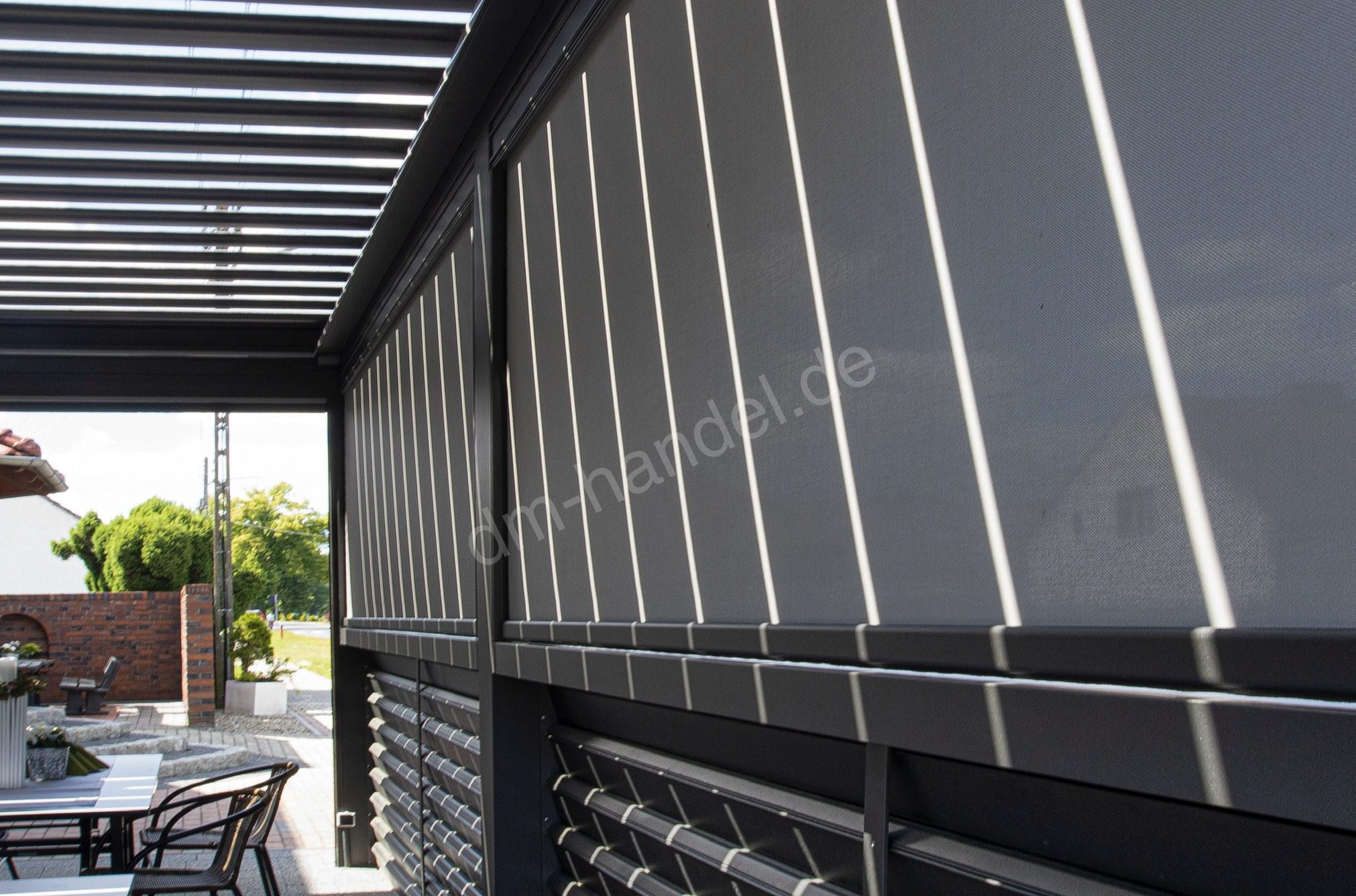 dm-handel-pergola-sb-500-6x2-5m-lamellenpergola-mit-elektromotor image 3