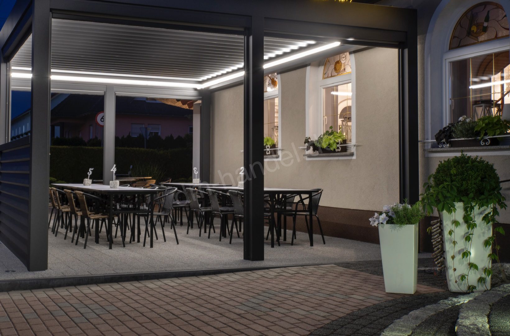 dm-handel-pergola-sb-500-4x2-5m-lamellenpergola-elektrisch-freistehend image 3